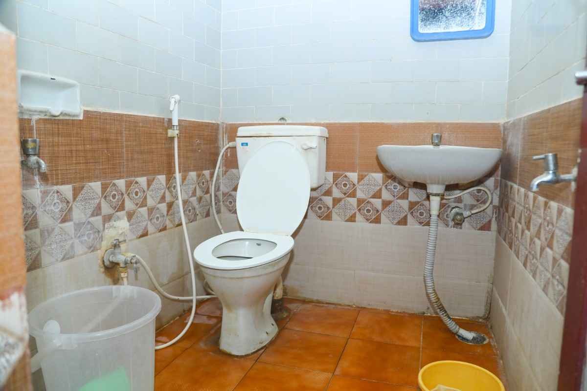 Neat Washroom Facility